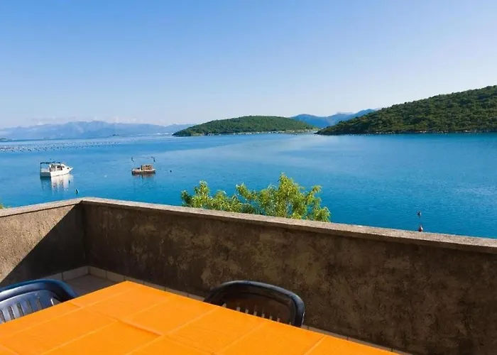 Seafront Oasis Apartament