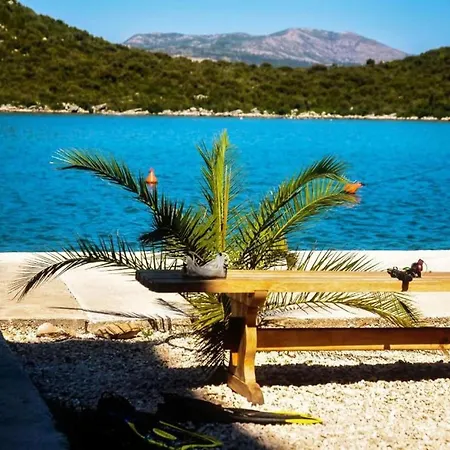 Seafront Oasis Apartmán