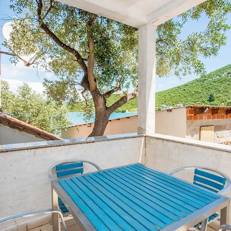 Apartment Seafront Oasis Luka (Dalmatia)