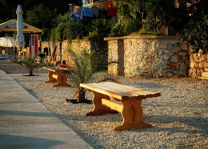 Seafront Oasis Lejlighed *